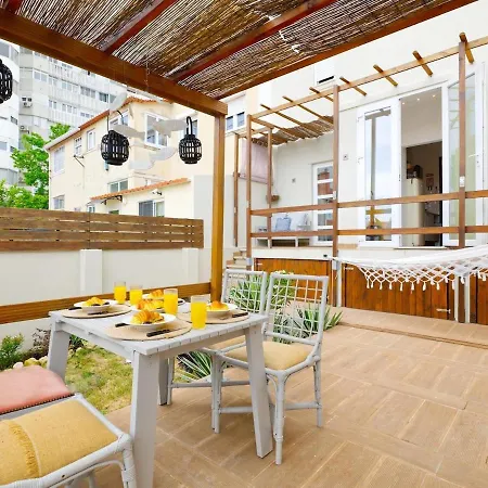 アパート Portucale ! Terrace アルマダ
